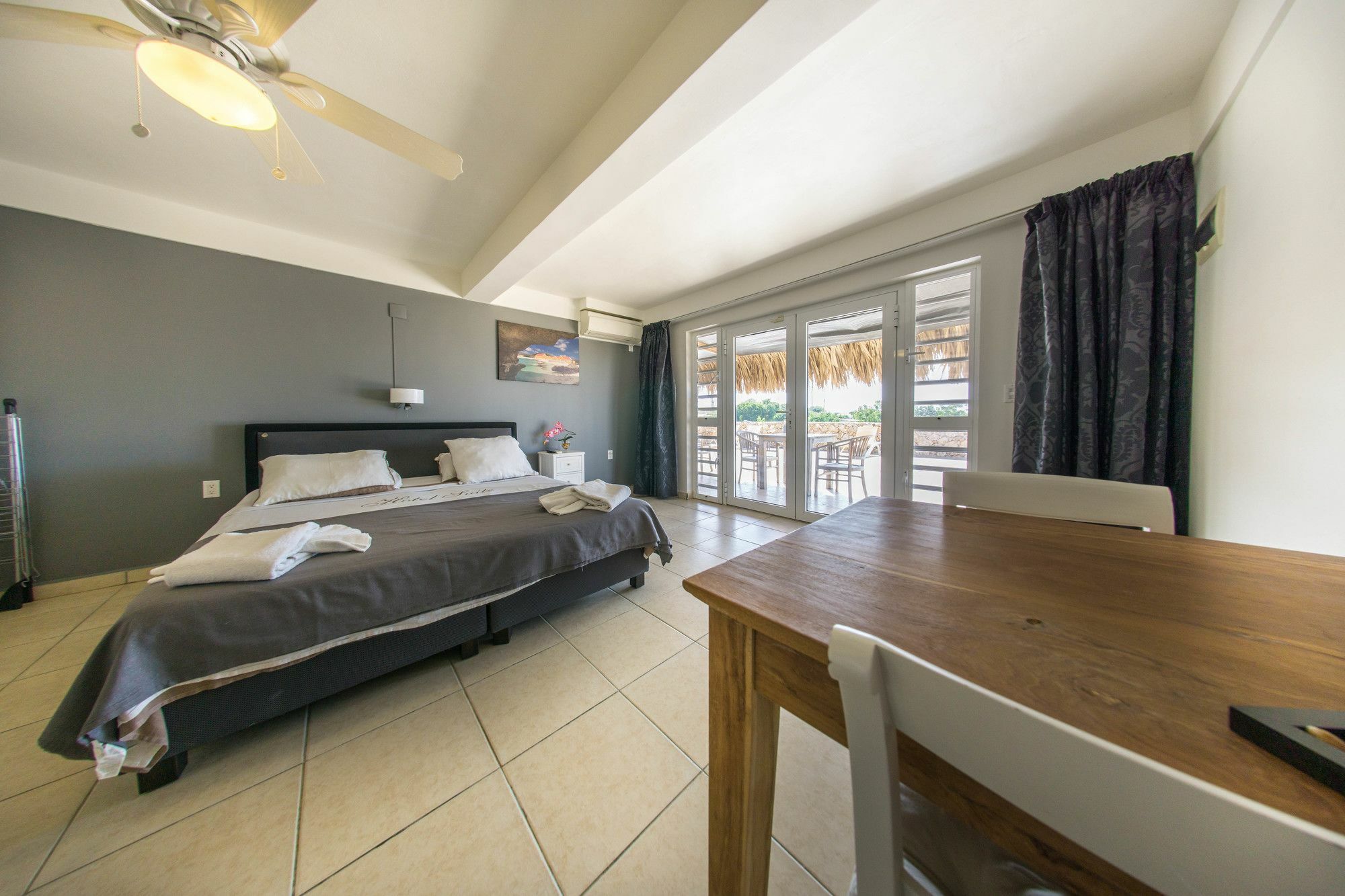 Hillside Resort Bonaire Kralendijk  Exterior foto