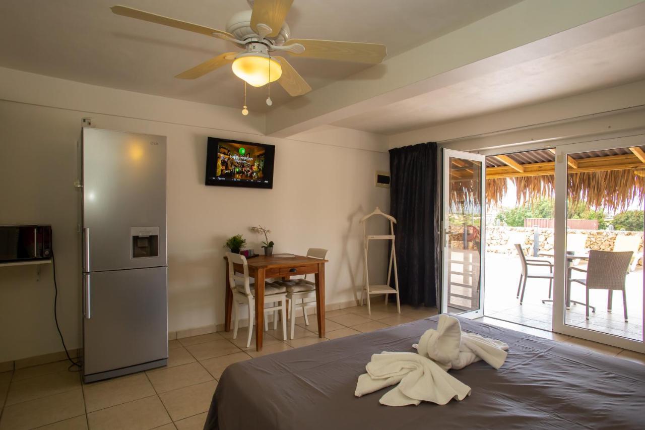 Hillside Resort Bonaire Kralendijk  Exterior foto